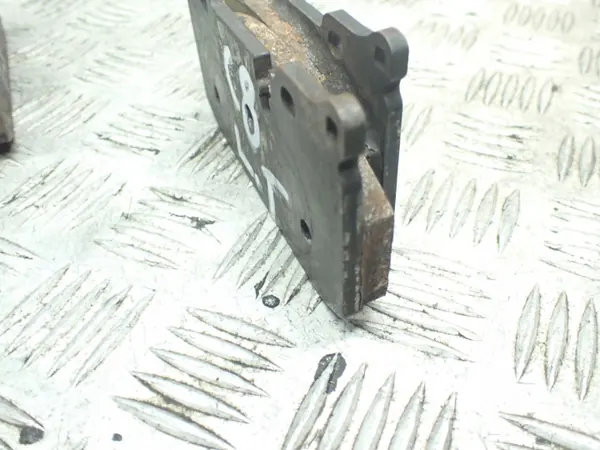 Bromsbelägg Bak OEM 84777509 11mm Corvette C8 image 4
