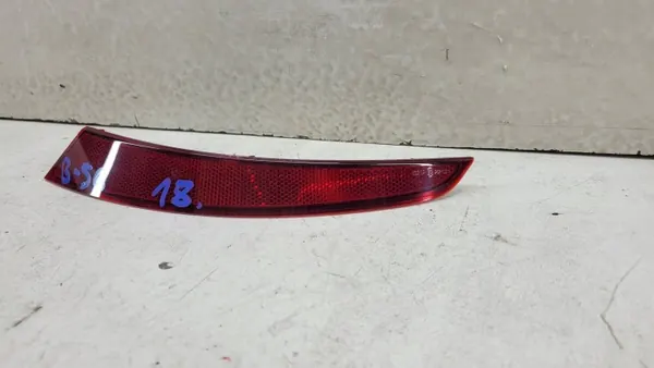 Höger bakstötfångarreflektor OEM 5FF945106 Cupra Formentor image 3
