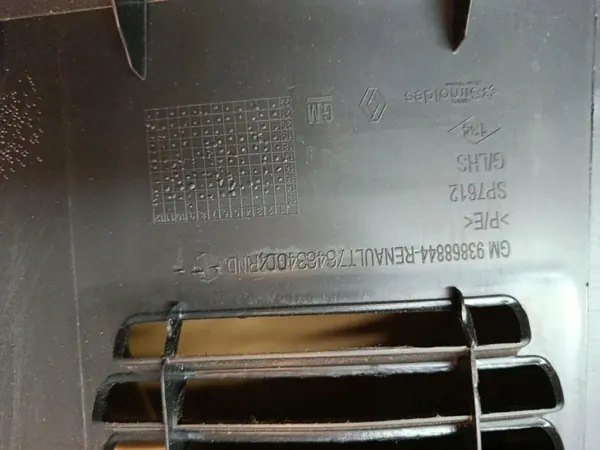 Linker treeplank afdekking OEM Renault Trafic III Opel Vivaro B image 3