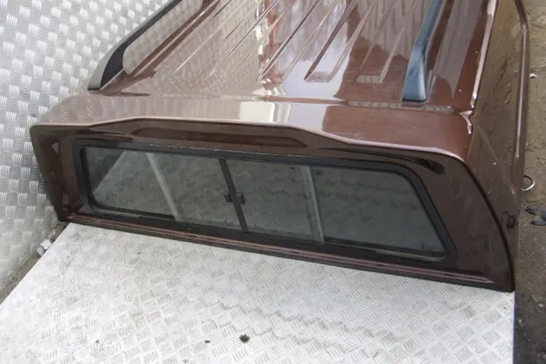 Hardtop Nissan Navara D23 CAQ 2016 - OEM Usado image 4