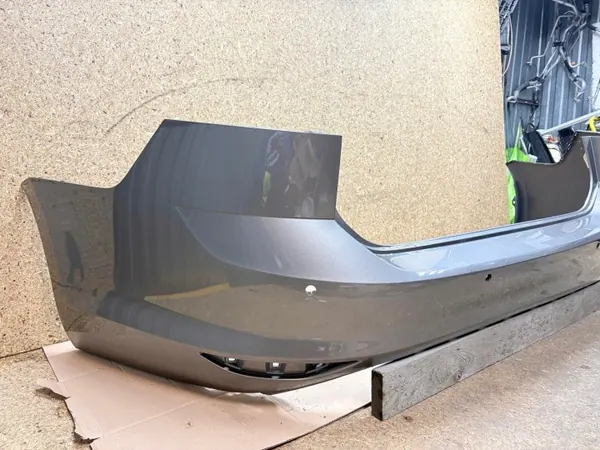 VW Golf VII Kombi Heckstoßstange OEM 109032190100 image 5