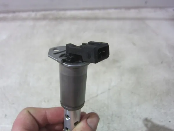 BMW X3 F25 E90 F10 Solenoide Vanos 11367585425 image 6