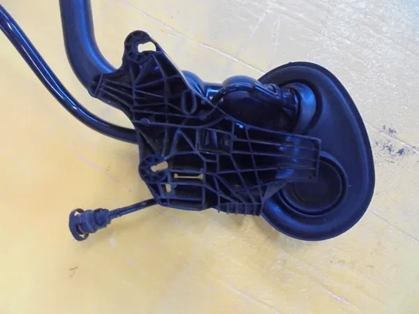 Tuyau Réservoir AdBlue OEM A1664710023 pour Mercedes ML GLE image 4