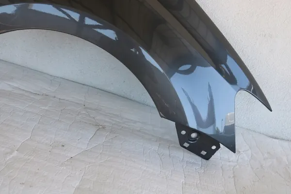 VW POLO 6R0 Främre Höger Skärm 6R0821106A image 4