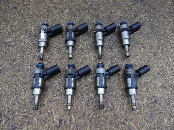 Iniettore carburante AUDI A4 B7 SEAT EXEO 2.0 TFSI 06F906036A image 5