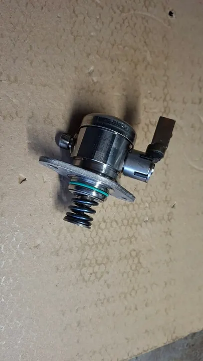 Hoge druk brandstofpomp Mercedes-Benz A2540700400 image 10