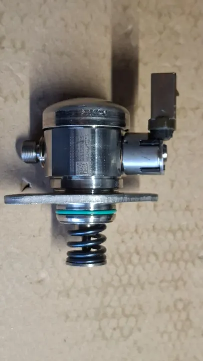 Hoge druk brandstofpomp Mercedes-Benz A2540700400 image 5