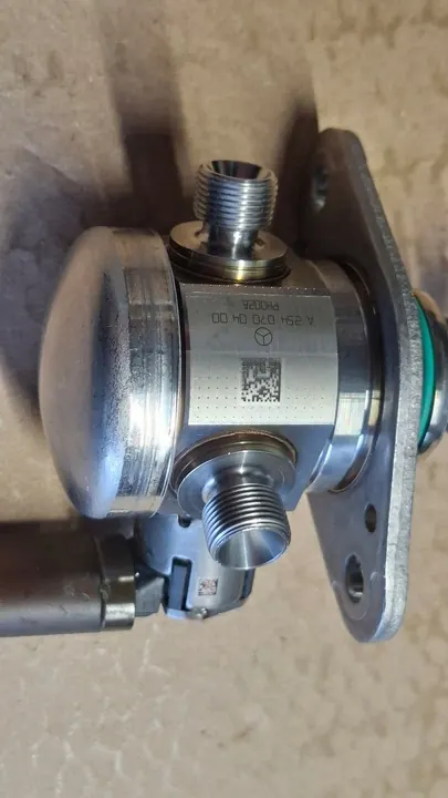 Hoge druk brandstofpomp Mercedes-Benz A2540700400 image 7