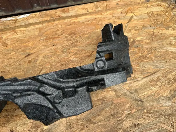 Etupuskuri Imu Mercedes E W213 AMG A2138850605 image 5