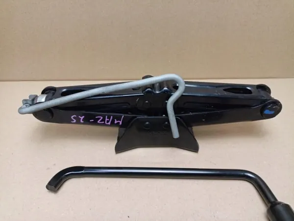Begagnad Peugeot 208 2013 biljack OEM SKU24704 image 3