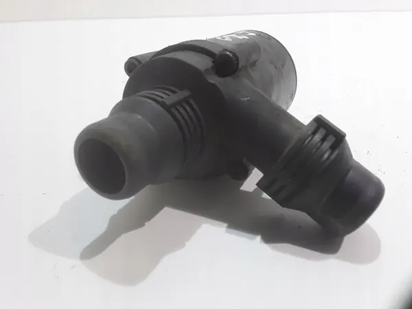 BMW OE Vattenpump E70 E71 F15 F16 image 2