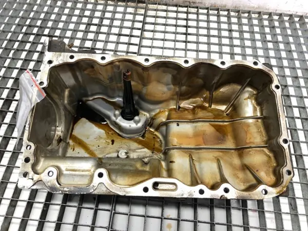 Öljypannu OEM BMW F34 2.0L 184hv - Alempi säiliö image 2