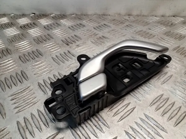 Hyundai Ioniq 2022 Etuoven Kahva-Sarja OEM 82623G2000 image 3