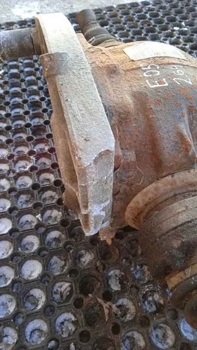 Diferencial BMW E39 2.64 image 5