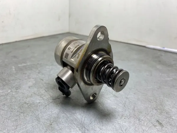 Bomba de inyección OEM 9812133780 para Opel Grandland X image 2