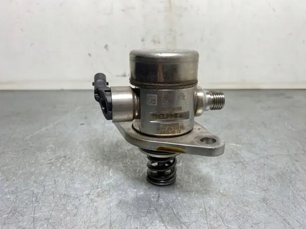 Bomba de inyección OEM 9812133780 para Opel Grandland X image 4