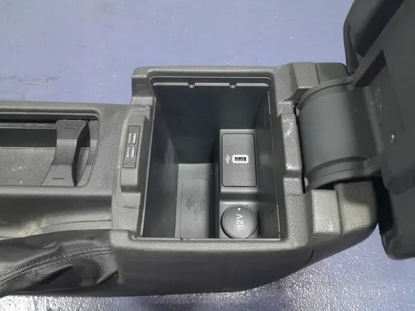 Console centrale Ford Focus MK3 Lift Kombi OEM Lochow-328144- image 9