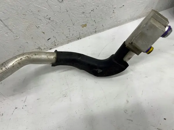 Air Conditioning Pipes Audi A4 B8 A5 2.0 TDI OEM 8K0260707S image 4