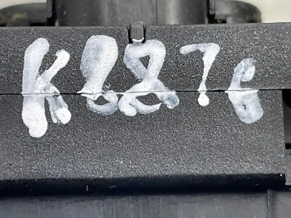 Mercedes-Benz ML W163 2005 Raamknoppen OEM 03751566 image 8