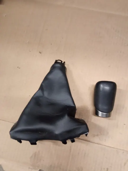 Pomo de mudanças Lexus NX 300h OEM SWXE - Usado image 3