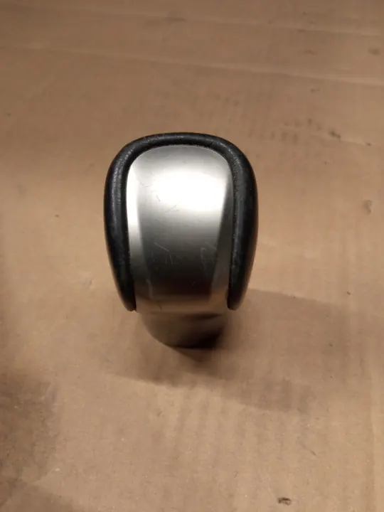 Pomo de mudanças Lexus NX 300h OEM SWXE - Usado image 4