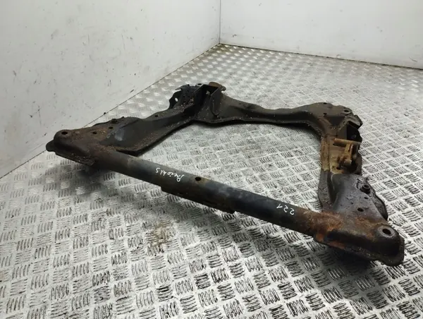 Honda CR-V 2005 Voorste hulpframe OEM AMD84145 image 3
