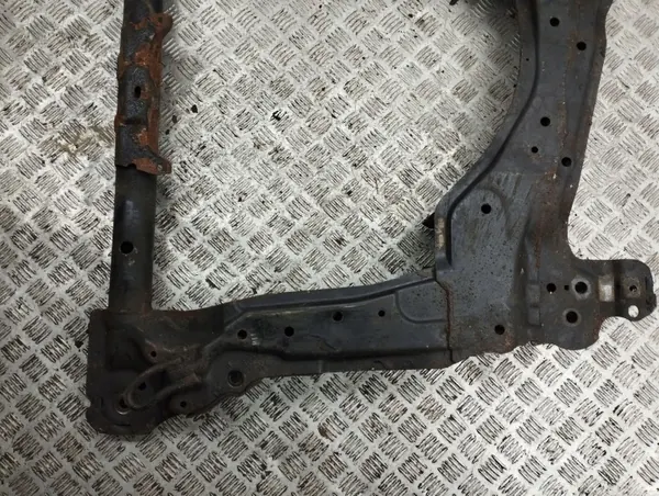 Honda CR-V 2005 Voorste hulpframe OEM AMD84145 image 8