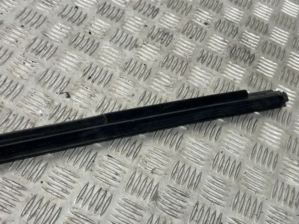 Jointure vitre arrière Tesla Model X OEM 103217500C image 5