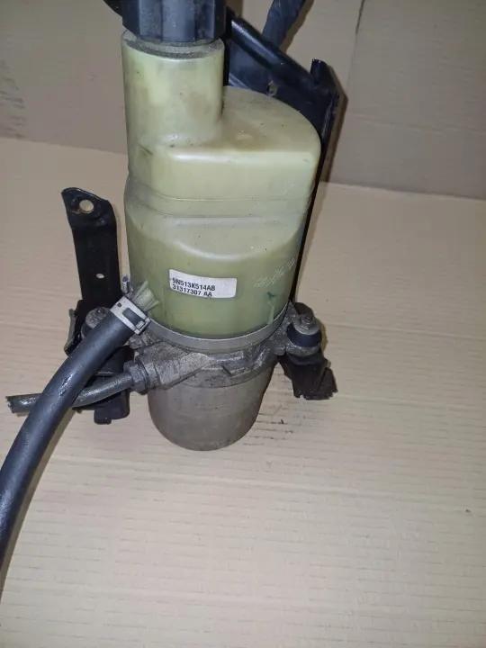 Pompe de direction Volvo OEM 9N51-3K514-AB image 3