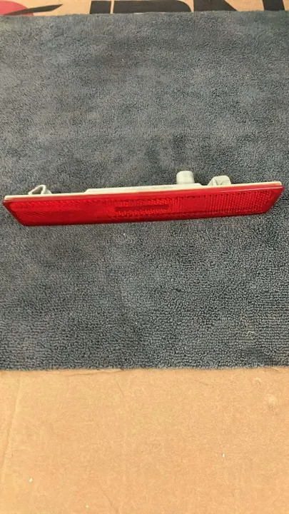 OEM 68195797AB Moldura LED Traseira Esquerda Dodge Challenger image 2