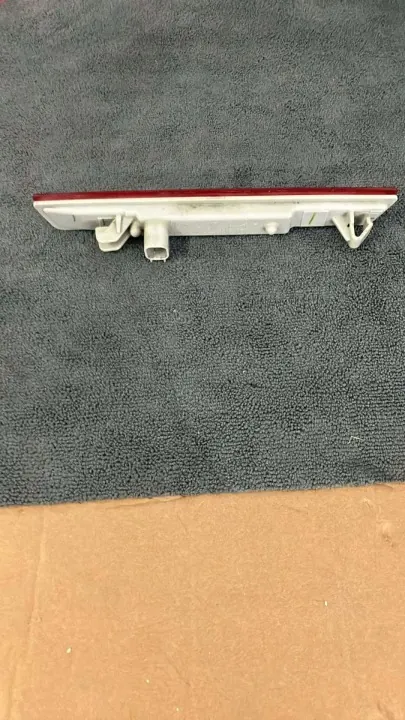 OEM 68195797AB Moldura LED Traseira Esquerda Dodge Challenger image 3
