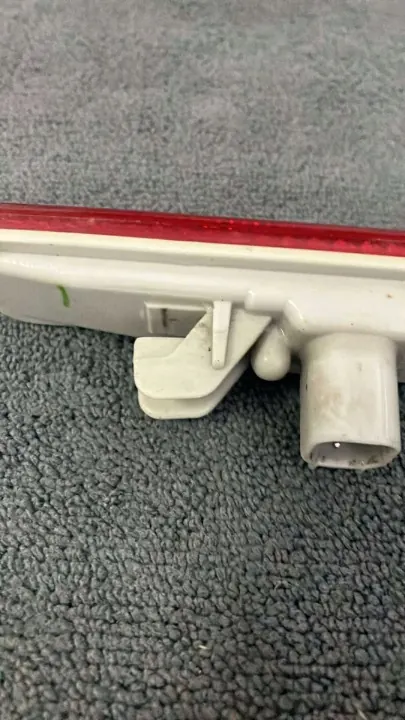OEM 68195797AB Moldura LED Traseira Esquerda Dodge Challenger image 4