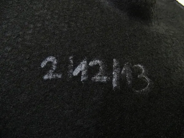 Right Front Wheel Arch Audi A4 B8 8K0821172G image 6