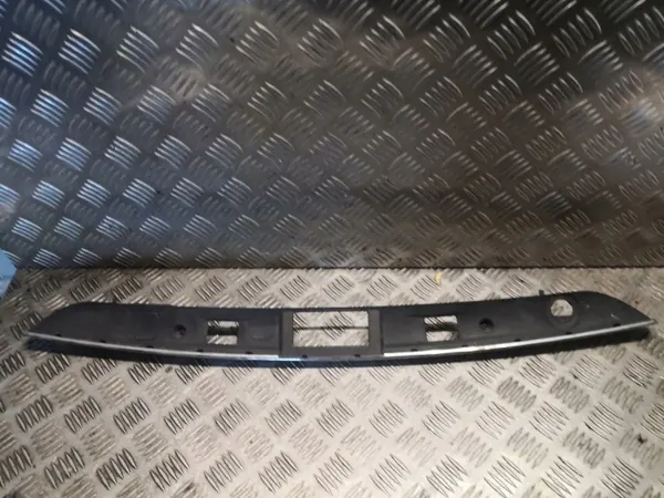 Luz de matrícula Mercedes Clase C W204 OEM 2047400793 image 3