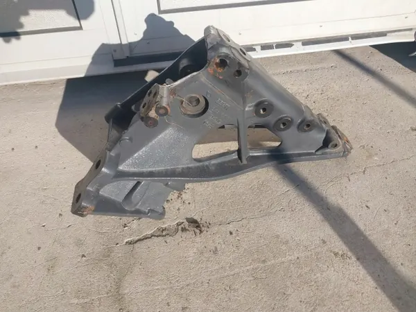 DAF XG Steunbeugel OEM 2301394 - Gebruikt image 2