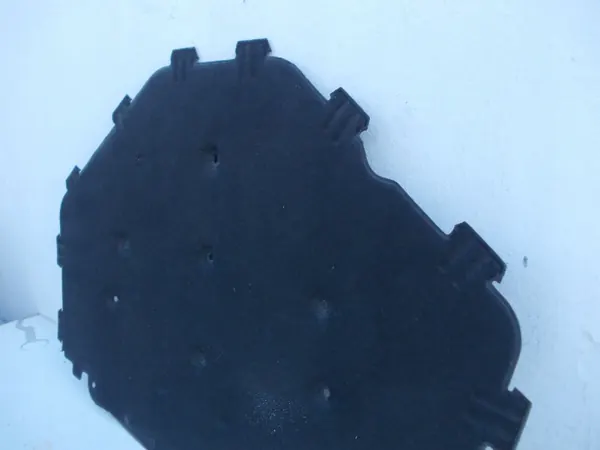 BMW E70 Motorkapisolatie OEM - Geluidsisolatie image 4