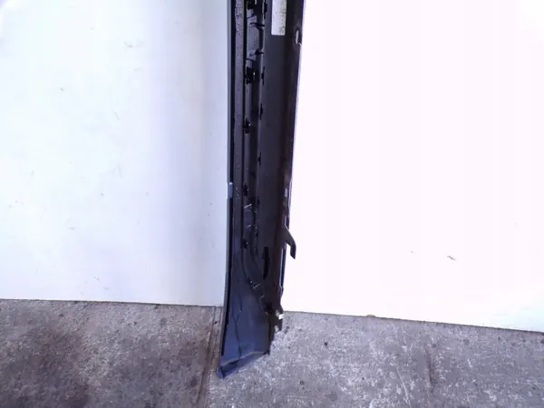 Saiote lateral esquerdo BMW X1 U11 OEM 5A01681 - Usado image 8