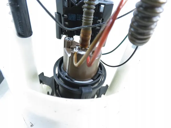 Polttoainepumppu Fiat Sedici 1.6 16V image 7