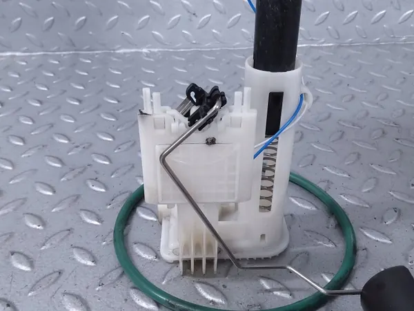 Sensor Nivel Combustible Cadillac ATS OEM 13592932 image 4