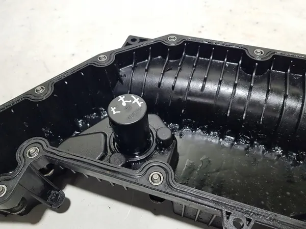 Oljepanna Mercedes 2.2 CDI 651 W205 W212 W222 W253 W117 W156 image 2