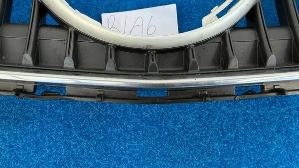 Mercedes C-Klasse W206 Frontgitter Chrome A2068883800 image 3