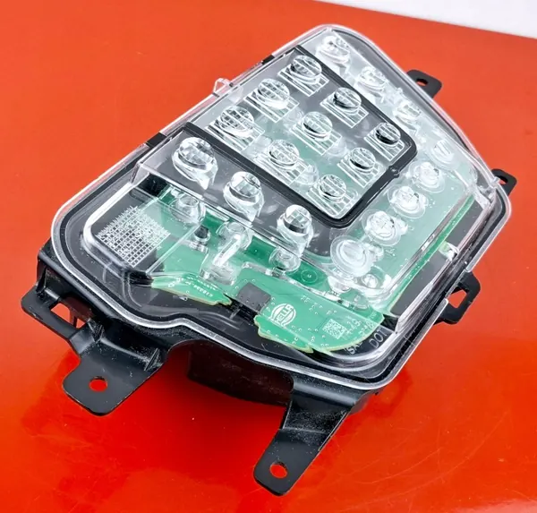OEM 2NR013186 peruutusvalo Toyota Supra J29:lle image 3