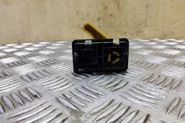 Motorhuvöppnare FORD FOCUS IV 1.0L bensin image 3