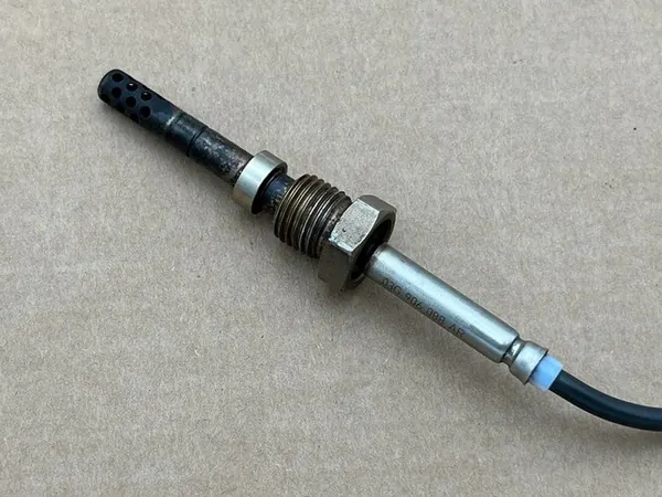 Sensor de Temperatura de Escape VW Audi 03G906088AR image 2