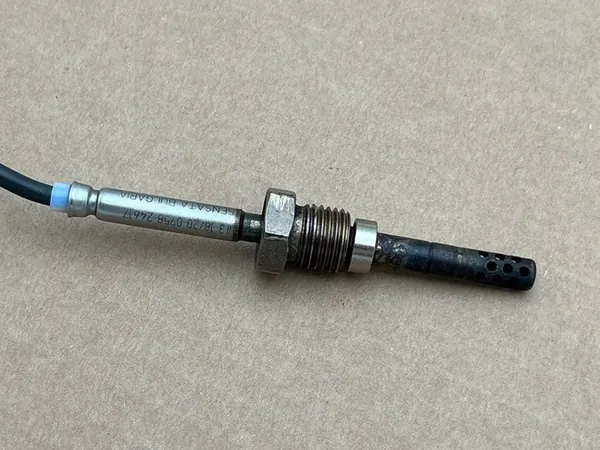 Sensor de Temperatura de Escape VW Audi 03G906088AR image 4