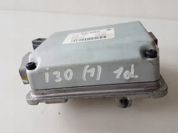 Module direction assistée Hyundai i30 OEM 6884182 image 4