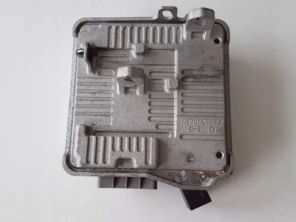 Module direction assistée Hyundai i30 OEM 6884182 image 6