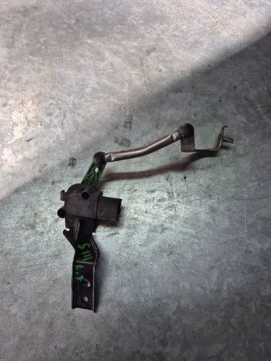 Scheinwerfer-Niveausensor Skoda Karoq OEM 5Q0907503 image 2