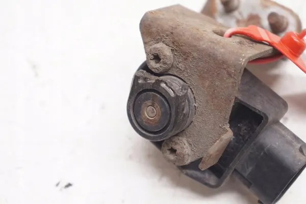 VOLVO S60 II V70 III Sensor de Nível 8G9N-3C492-AA image 3