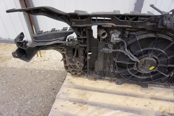 HYUNDAI I20 2010 1.4B Ventilador Frontal 641011J900 image 8